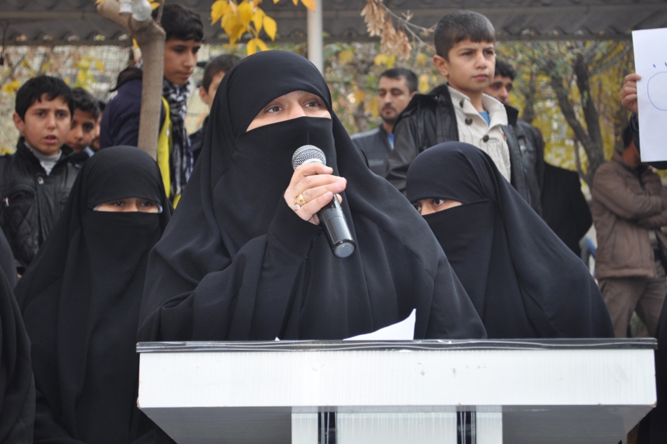 ‘HDP Kürt kadınını İslami kimlikten uzaklaştırıyor’